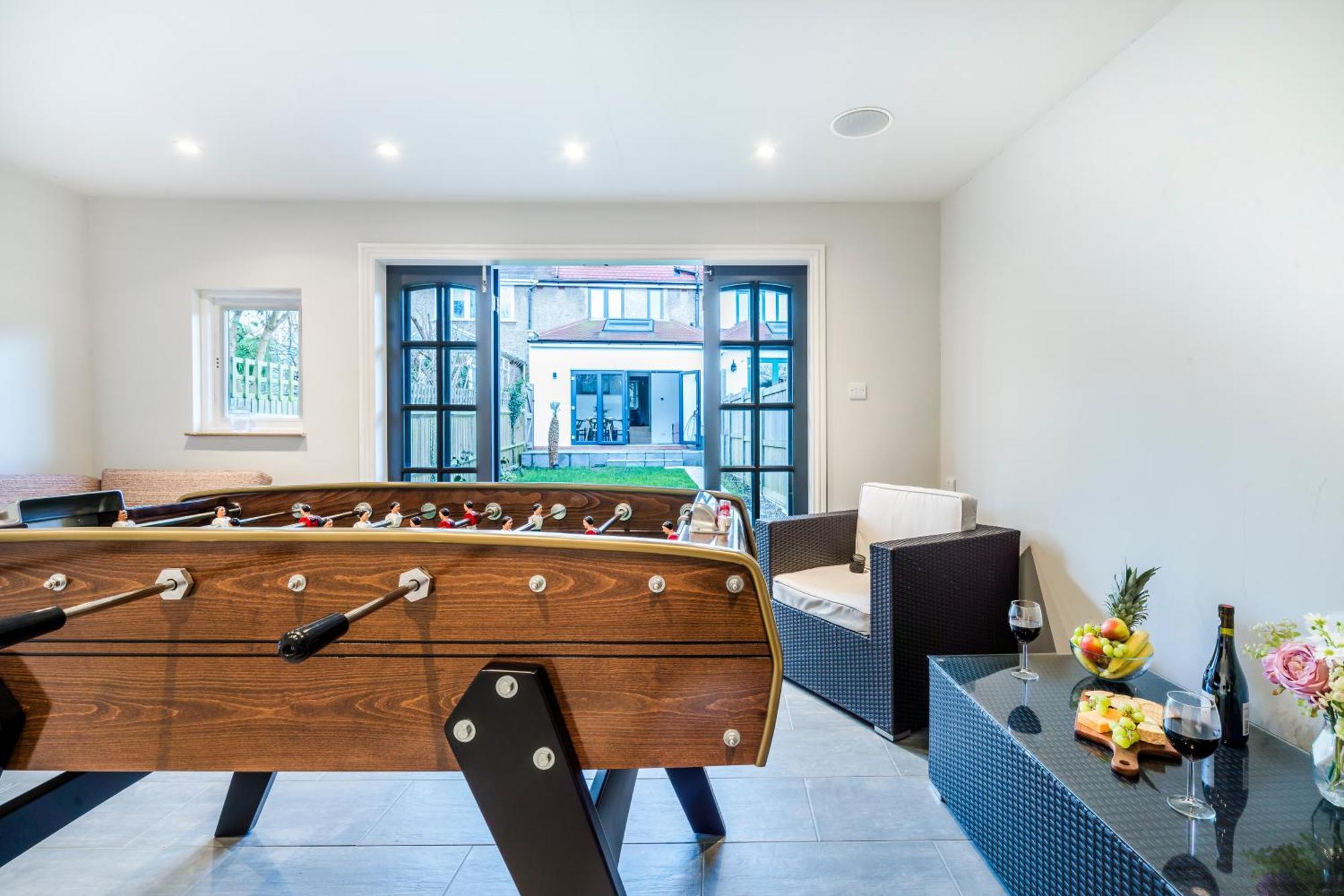 Cozy 3 Bedroom Terrace Cottage In エプソム エクステリア 写真