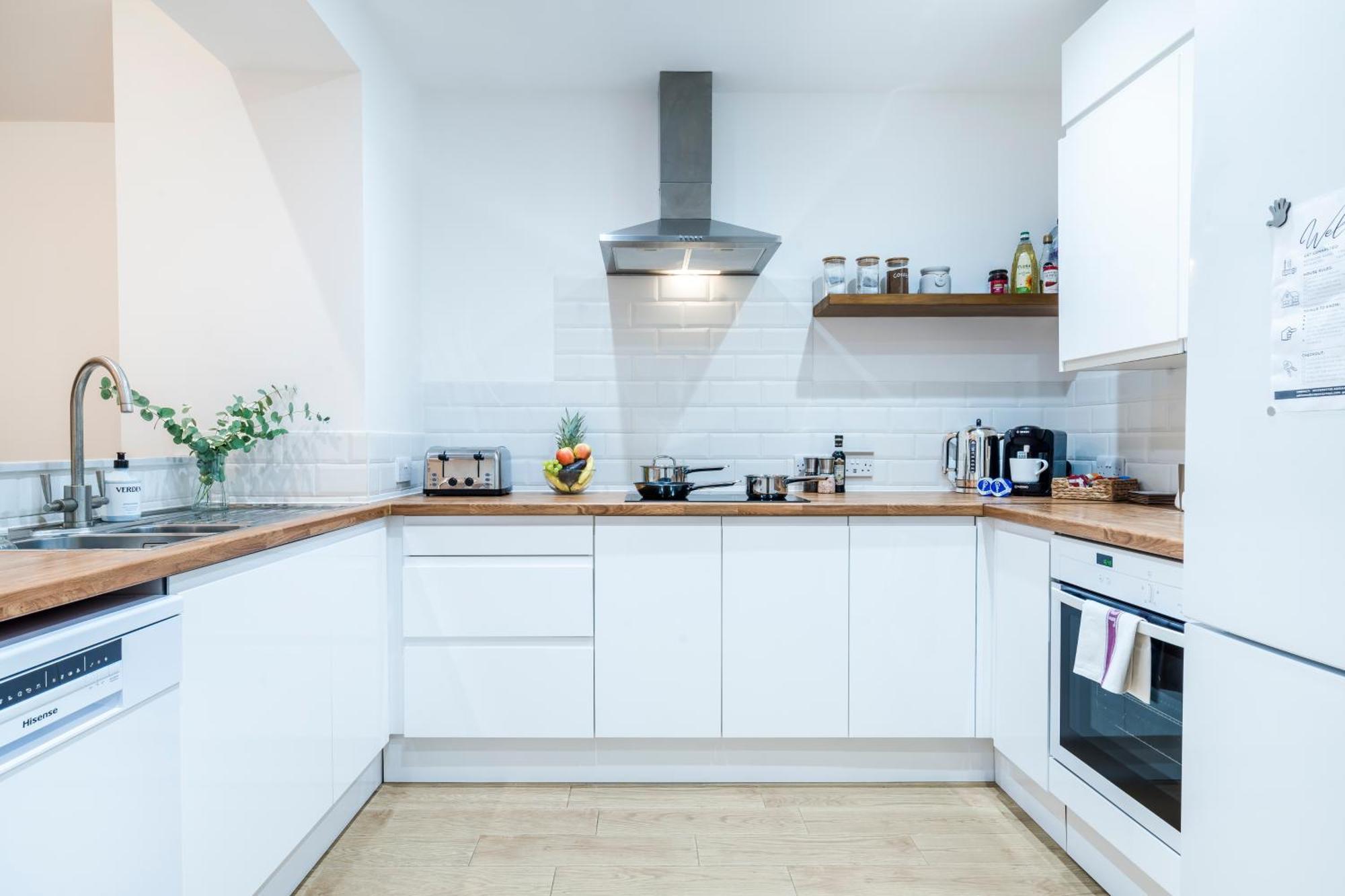 Cozy 3 Bedroom Terrace Cottage In エプソム エクステリア 写真